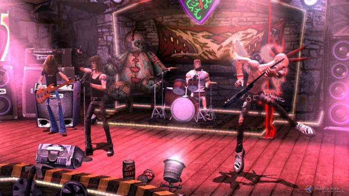 Guitar Hero III zarobio ju miliard dolarw! 